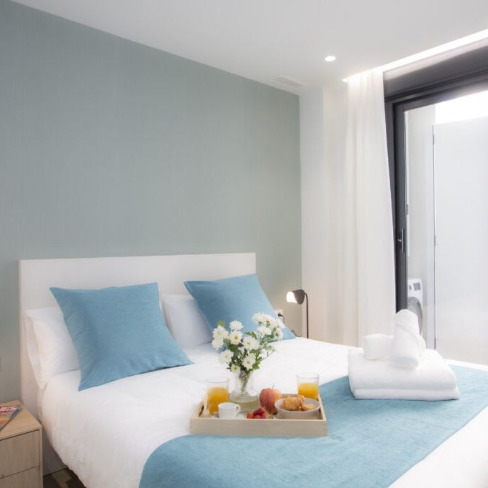 Luminoso y amplio piso de 2 habitaciones - Photo 1