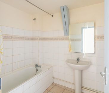 Location Appartement 5 pièces 105m² MONTAUBAN 82000 - Photo 6