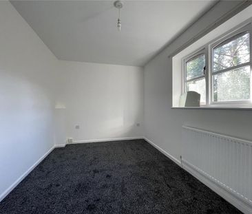 2 bedroom semi-detached house to rent - Photo 5
