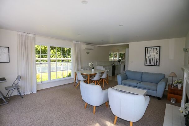 Fendalton – Two Bedrooms – beautiful setting - Photo 1