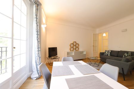 Appartement à louer avenue Félix-Faure, Paris 15ème - Photo 2