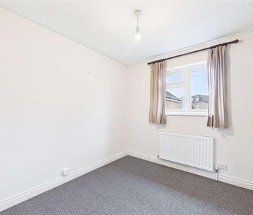 North Town Mead, Maidenhead, Berkshire, SL6 - Photo 3