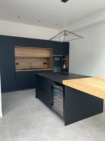 Location Appartement 4 pièces 150m² AMIENS 80000 - Photo 2