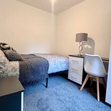 Fantastic modern 5 bedroom student accommodation - Photo 1