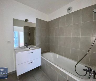 Location Appartement 3 pièces 62m² LE RAINCY 93340 - Photo 2