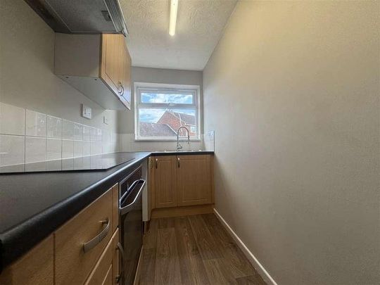 Constable Avenue, Clacton-on-sea, CO16 - Photo 1