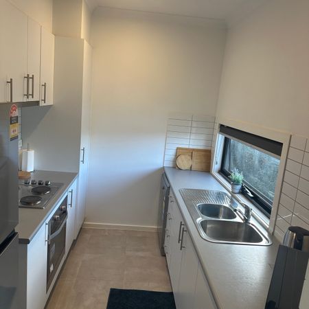 Cranbourne East - Photo 3