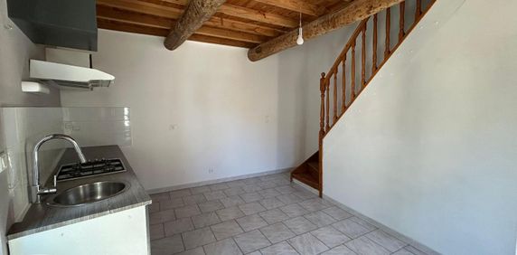 Location Appartement 2 pièces 38m² CARPENTRAS 84200 - Photo 2