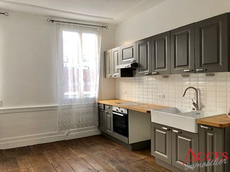 Location Appartement 3 pièces 122m² - Photo 3