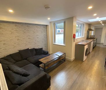 St. Margaret Road Room 3 - Photo 2