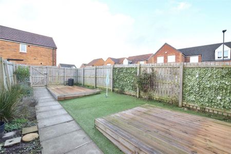 2 bedroom semi-detached house to rent - Photo 3