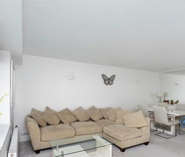2 bedroom penthouse to rent - Photo 1