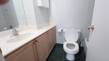 For Lease - 7 King Street Unit# 2104, Toronto, Ontario - Photo 2