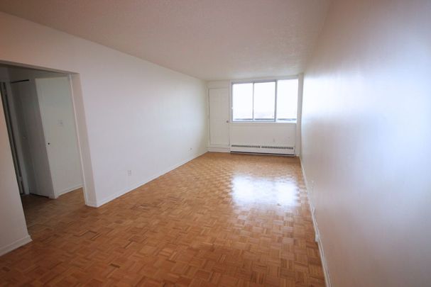 Cozy 3.5 apartment available NOW – 7705 boul Acadie - Photo 1
