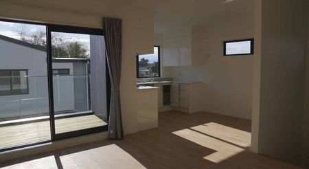 Three year old unit. Spacious living space! - Photo 4