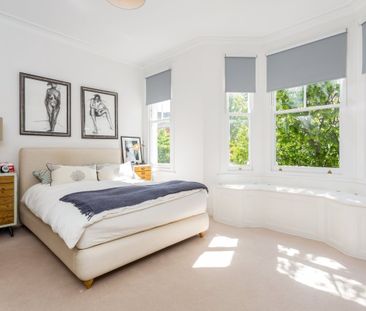 4 bedroom terraced house to rent - Photo 2