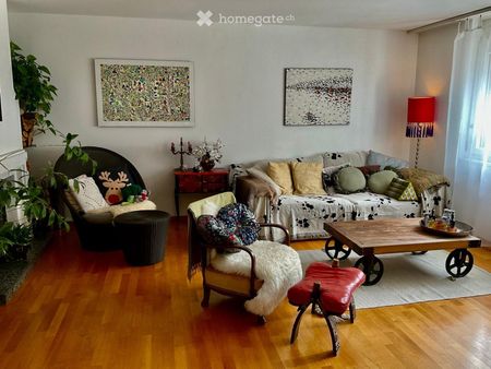 Grosszügige 4.5-Zimmer-Wohnung an zentraler Lage - Photo 2