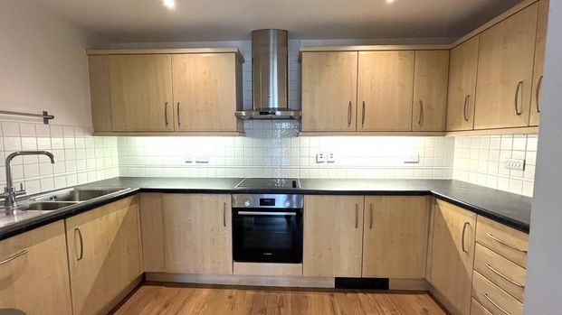 2 bedroom flat to rent - Photo 1