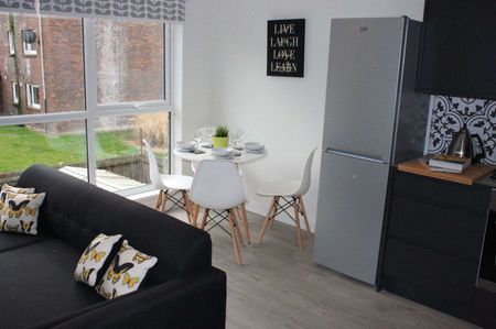 Sheldrick Close Room 6 - Photo 2