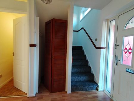 2 Bed Terraced House, Limerston Drive, M40 - Photo 5