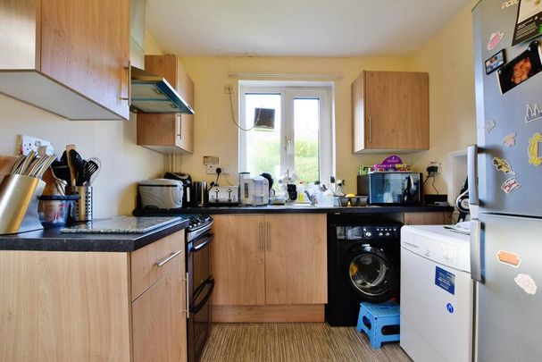 2 bedroom semi-detached house to rent - Photo 1