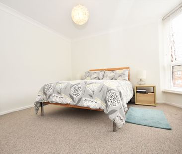 2 bedroom flat to rent, - Photo 2