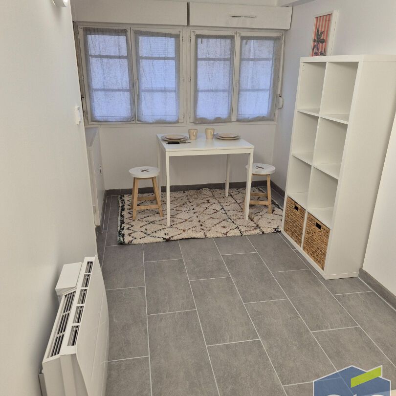 Location Appartement 1 pièce 16m² - Photo 1
