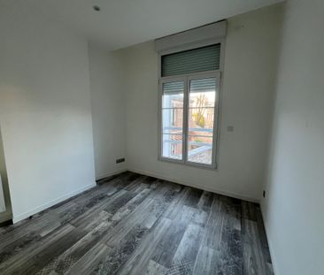BEL APPARTEMENT F1 BIS AU COEUR DU CENTRE VILLE - Photo 2