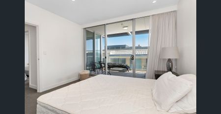 Glenelg Pentouse With Stunning Views - Photo 5