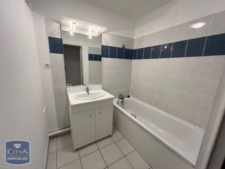 Location Appartement 2 pièces 55m² LAVAL 53000 - Photo 4