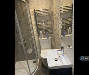 2 bedroom maisonette to rent - Photo 3