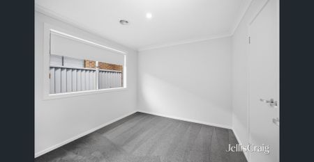 Contemporary Four Bedroom Family Home in Alfredton - Photo 3