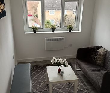 1 Bed Flat, Cresswell Road, SE25 - Photo 1