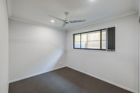4 Mallow Court, Collingwood Park QLD 4301 - House For Rent | Domain - Photo 2