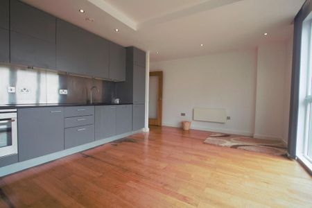 2 bedroom apartment to rent - Photo 4