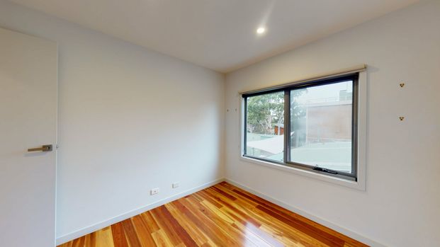 Perfect Location! - Photo 1