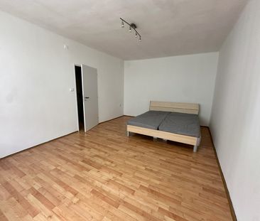 Pronájem bytu 1+1 36 m² - Photo 1