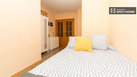 valencia, Valencian Community 46023 - Photo 3