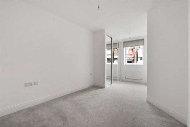 A one bedroom apartment of 535 sq ft, finished to a high specification and set on the ground floor. Available October 2025. - Photo 1