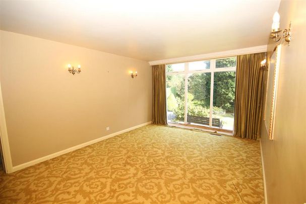 3 bedroom detached bungalow to rent - Photo 1