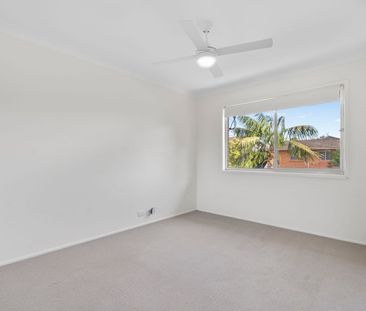 High Set Brick 3 bedroom Home with Pool and Rumpus Room - Photo 3