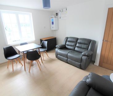 1 bedroom in a house share to rent - Photo 5