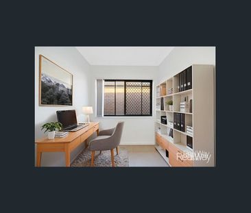 Modern Family Living in the Heart of Ripley - With RealWay Edge! - Photo 1