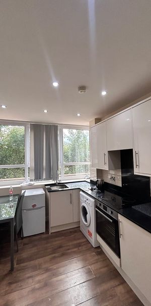 1 Bed Flat, Kirkstall Gate, LS5 - Photo 1