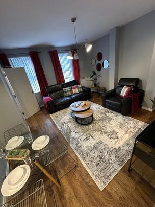 Room 4, 229 Donegall Rd, Belfast, BT12 5NB - Photo 1