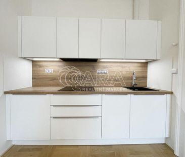 Pronájem bytu 2+kk 38 m², Praha - Photo 3
