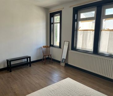 2 bedroom end of terrace house to rent - Photo 4