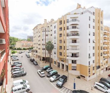 3 room luxury Apartment for rent in São Domingos de Benfica, Lisbon - Photo 2