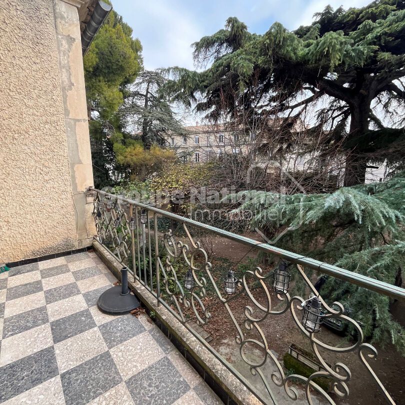 Appartement meublé avec extérieur et place de parking, - Photo 1