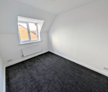 A 3 Bedroom Terraced - Photo 5